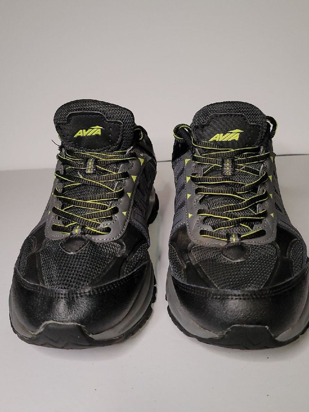 Avia mens Walking Shoes size 9.5 Wide